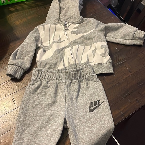 Nike Other - Set of Boys Nike sweater hoodie and sweatpants. Sz 3 mo.